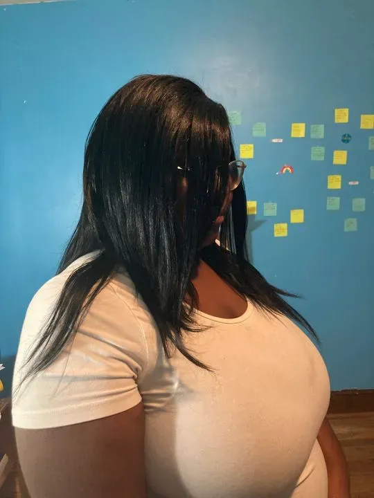 https://cdn.salonspotlight.com/photos/7fYdEAliXlDwFDpuPjfG/96fdefb9-80ac-466b-9587-0e1cf97282d3_720x720