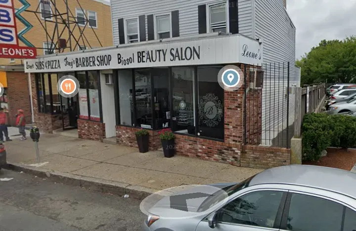 https://cdn.salonspotlight.com/photos/7fghTGrLcmat3Yaq7d9D/570c40f6-068d-419d-8862-96a9aa3bbf97_720x720