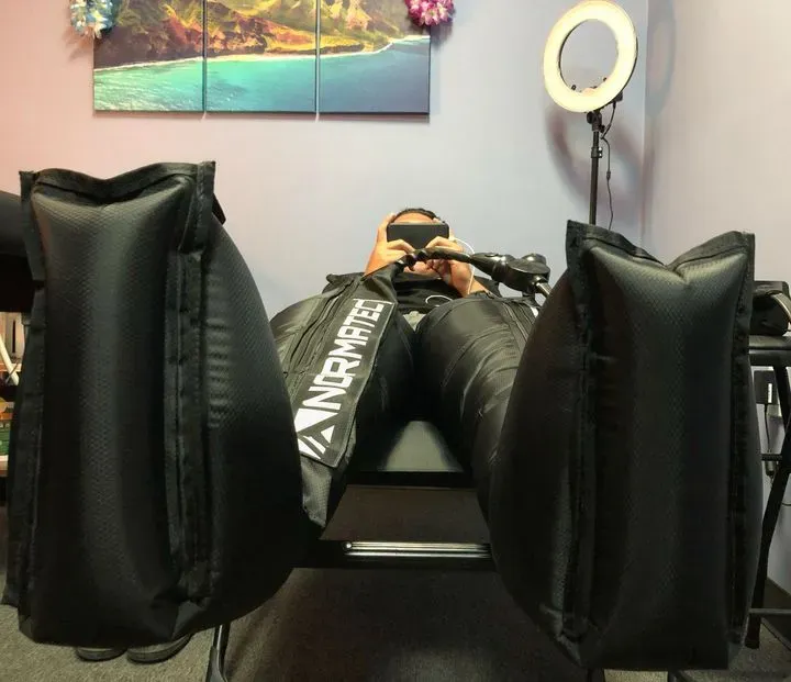 https://cdn.salonspotlight.com/photos/7l2jzKmf99A8Z7YBIS7Q/7a6a6e53-2a3c-461a-967f-7921a987584f_720x720
