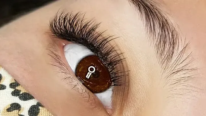 https://cdn.salonspotlight.com/photos/7lYFv6ir2TxWyX7B4zYm/1e17879e-2c6a-4735-82ca-5c35e8f21b86_720x720