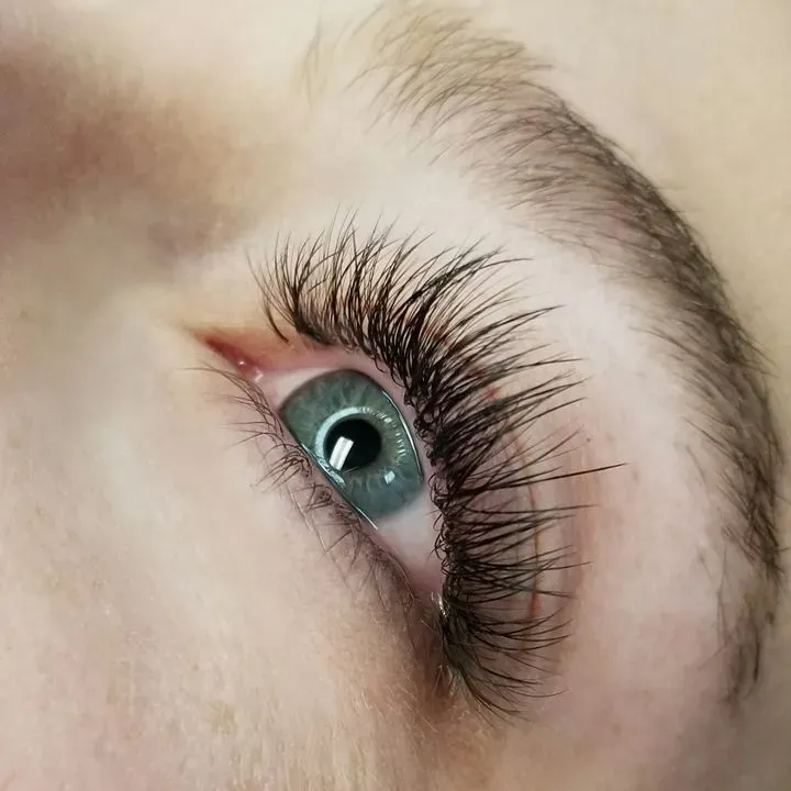 https://cdn.salonspotlight.com/photos/7lYFv6ir2TxWyX7B4zYm/a9210cd2-5109-4f7d-a911-d3fab5545939_720x720