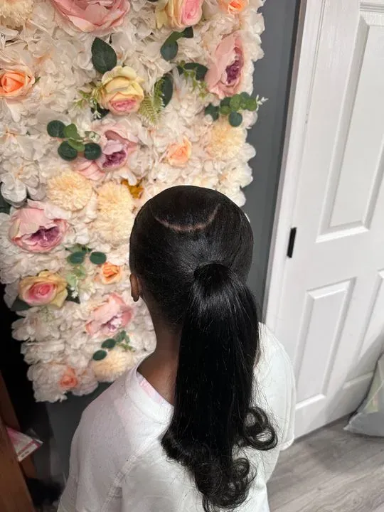 https://cdn.salonspotlight.com/photos/7mbyGP3i4OmhEUixUtdM/3cd0b8f1-2080-41eb-8315-f45970d45dd4_720x720
