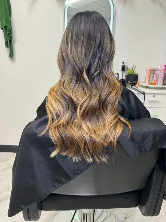 https://cdn.salonspotlight.com/photos/7oNDlYMvyU2jSh5pznDB/0b5f8b9b-460b-49de-9215-9d2918ef5664_720x720