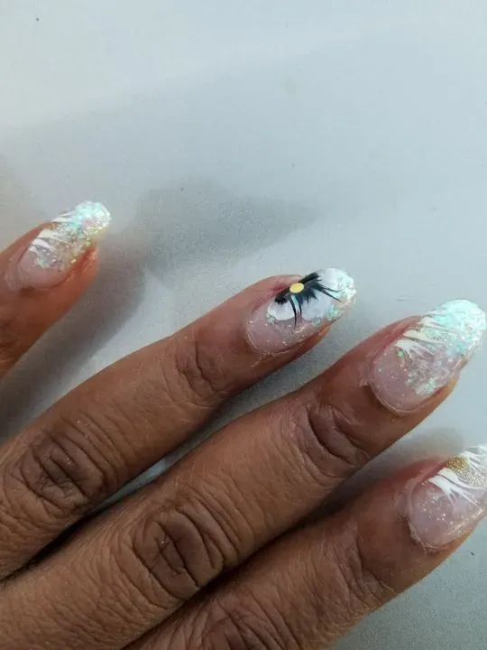 https://cdn.salonspotlight.com/photos/7oRaeVoSeujYgjyLOkid/8acc196e-d856-4b81-93ea-3c341aef7ccd_720x720