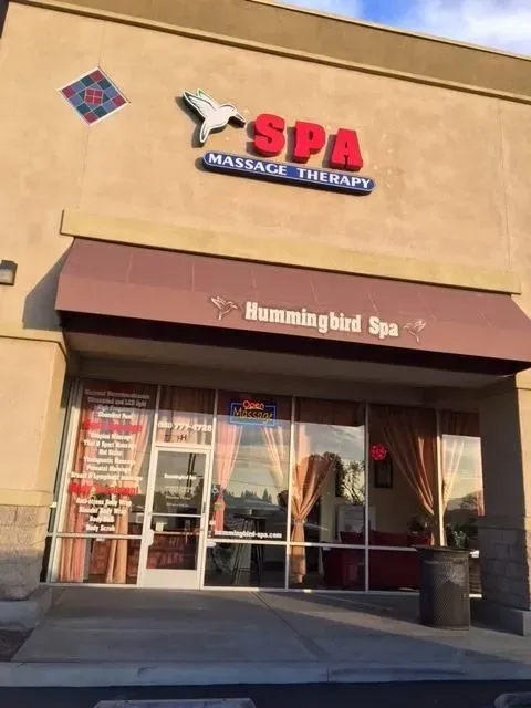 https://cdn.salonspotlight.com/photos/7r46iqNty1AUXgQIj0xT/21baa61e-5307-4865-ac83-3dce3595deb7_720x720