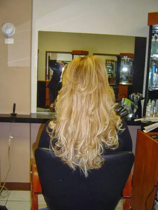 https://cdn.salonspotlight.com/photos/7tCpS4dzL3pHUftvkVq4/8025e1ba-b9c9-4123-83c5-70e739df8976_720x720