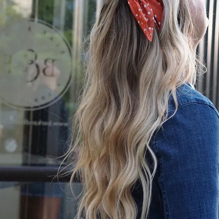 https://cdn.salonspotlight.com/photos/7yA6Lqr5ytC4zTmIXHfY/536cfe07-80d3-47dd-b104-ef57c54e8fb6_720x720