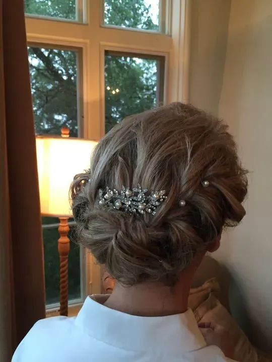 https://cdn.salonspotlight.com/photos/81bZHy70JAh82b9ixD77/f2c627a2-fdec-4f4e-9c77-475305daa47d_720x720