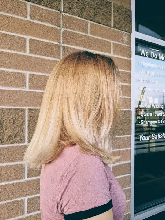 https://cdn.salonspotlight.com/photos/84XQYKIxSmPXogziwQ0W/b2c8b9b4-3cf9-43fe-89d0-57d6139d0987_720x720