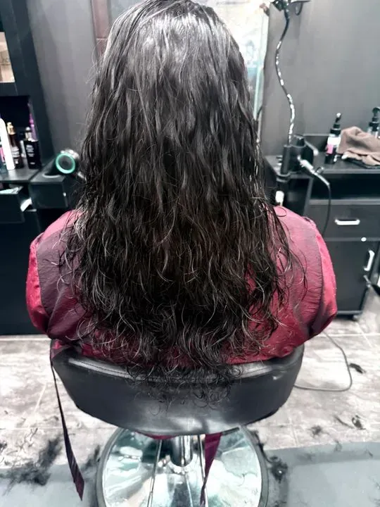 https://cdn.salonspotlight.com/photos/861agqCe7oq8lZr0zu4l/65719a29-fb89-4417-a9b5-22935b6c8870_720x720