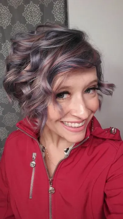 https://cdn.salonspotlight.com/photos/86oJTTp5xl6A2gD0aKCM/d43268e3-2023-4447-9a55-747dd199348a_720x720