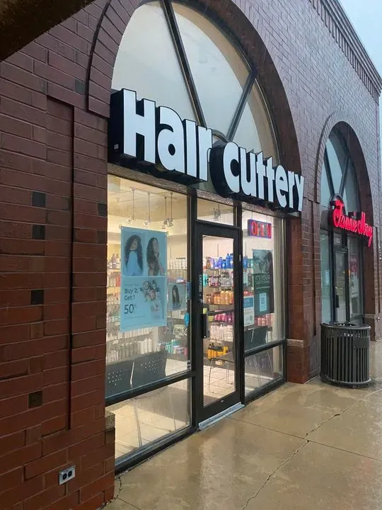https://cdn.salonspotlight.com/photos/87dnZOsi4ke7vKWVNWSi/bef7a261-c05b-4d44-9366-46512a27f7c4_720x720