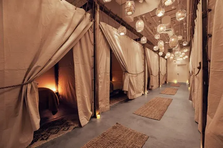 https://cdn.salonspotlight.com/photos/8AQnQDF0xQj0wKbClFLC/1b1d7cd7-be85-4227-85eb-a9246d627fea_720x720