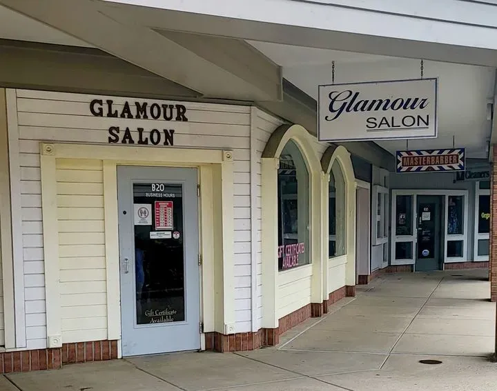 https://cdn.salonspotlight.com/photos/8BsQbMVQ5lToGTCVYupD/5002a92b-427a-4d6f-a5d5-54e071142aba_720x720