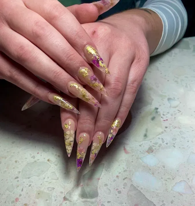 https://cdn.salonspotlight.com/photos/8EhJnRlzpxhCzXsAftmK/54cbb631-b5dd-4d45-923b-9d4e3cc300a5_720x720