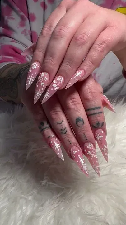 https://cdn.salonspotlight.com/photos/8EhJnRlzpxhCzXsAftmK/5d9f0f96-3a0f-4d02-858c-d0ee46e4fae0_720x720