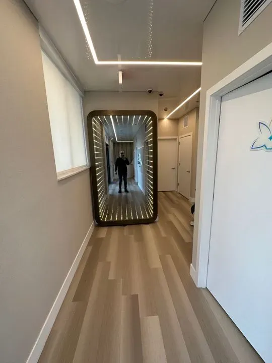 https://cdn.salonspotlight.com/photos/8JEkt5tWXqfQ2ANurKmT/f1a1071d-3fe3-4cd2-961a-d935484fd038_720x720