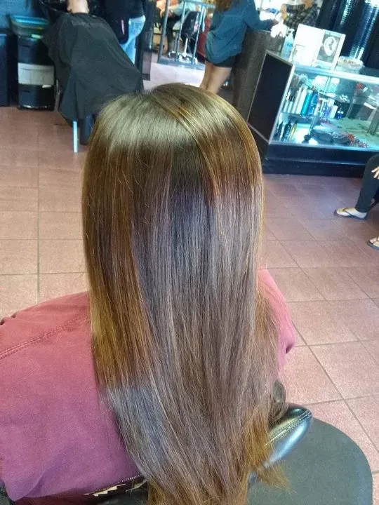https://cdn.salonspotlight.com/photos/8JtGbC0OqcUNBqCR3AIo/b8d6d60d-77c5-49c0-b48c-5449a4b44190_720x720