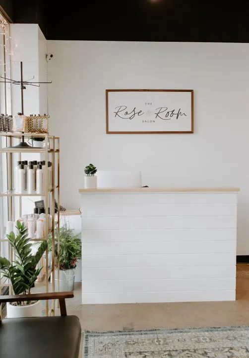 https://cdn.salonspotlight.com/photos/8Sz5ujw9eFcvcfDyOi9W/53b8a203-be60-4d8b-8386-c7d4bcdf9621_720x720