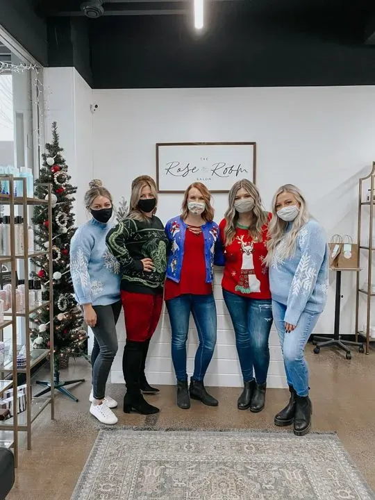 https://cdn.salonspotlight.com/photos/8Sz5ujw9eFcvcfDyOi9W/fdae2cf8-13a5-4b9b-94e9-6e758ecc475e_720x720