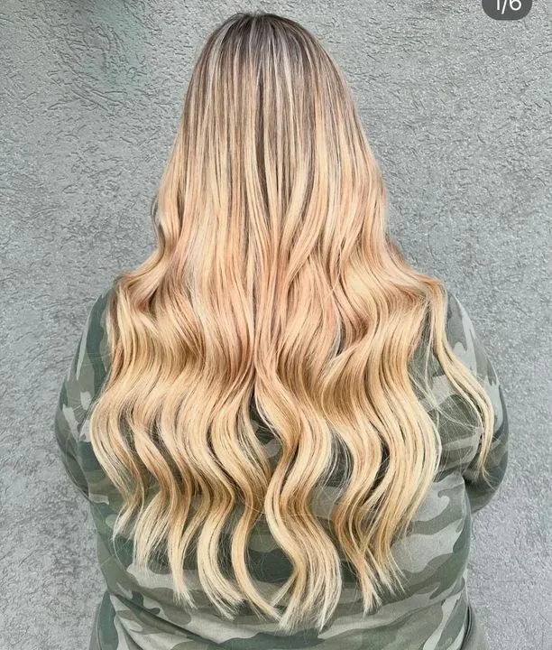 https://cdn.salonspotlight.com/photos/8V0HrX1ZfYvpG58RSETm/06d8705b-7c93-404e-8cd9-3a260b537c86_720x720