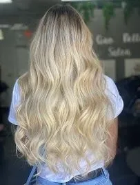 https://cdn.salonspotlight.com/photos/8aBu3OLsFoMiamIEN4mm/849c1c56-c501-46fc-9695-a4e7f8b020a8_720x720