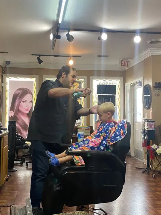 https://cdn.salonspotlight.com/photos/8d3hD1JIucealnZNUjr6/6021cdd3-351d-459e-a1f3-5afde9ab4ff0_720x720