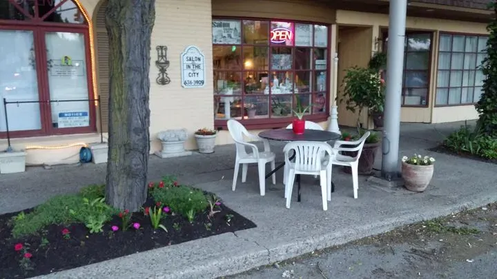 https://cdn.salonspotlight.com/photos/8kN8u6YxexUvPKKjqvGn/432c8340-dd96-4f5e-a9b1-ee57e1c89d1f_720x720