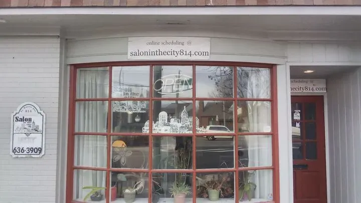 https://cdn.salonspotlight.com/photos/8kN8u6YxexUvPKKjqvGn/45b8ff4e-135c-4b3a-affe-914fab0e7a5f_720x720