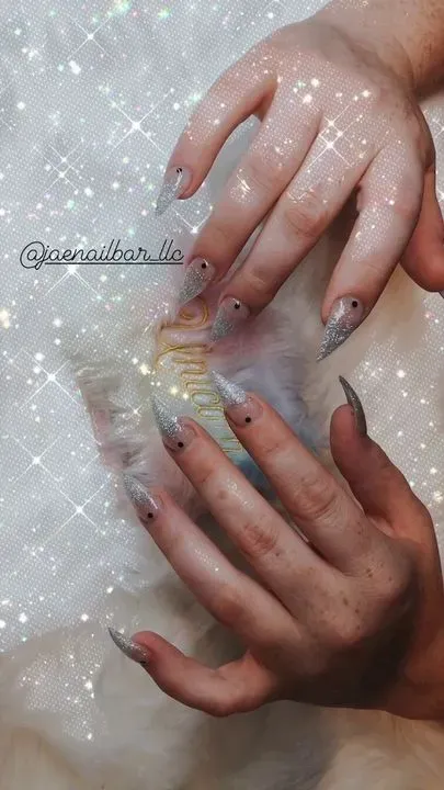 https://cdn.salonspotlight.com/photos/8n6DiCOTysDWBAwTIemr/90900629-5a59-4ca5-8af9-476a9acef9fb_720x720