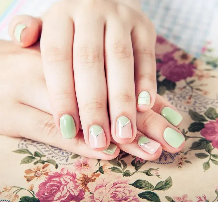 https://cdn.salonspotlight.com/photos/8n6DiCOTysDWBAwTIemr/cd06e7b2-9cbc-4cde-b4bc-91e7dfd04ef1_720x720