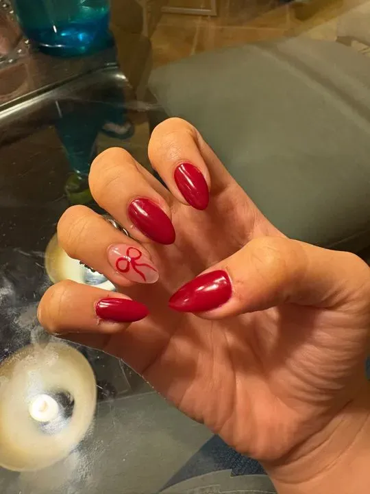 https://cdn.salonspotlight.com/photos/8oeb4VYI8f0BfS5IWUl1/a1395af1-5bc5-480c-8d3c-e09bcc9ed8f5_720x720