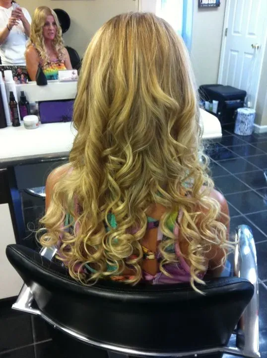 https://cdn.salonspotlight.com/photos/8p2N0IxlqDBPGhjcwNcz/f2b664af-652c-4157-8ad5-8edc247eb82e_720x720