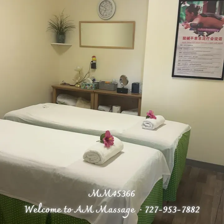 https://cdn.salonspotlight.com/photos/8qsLpl6rJFVnM0wXoPO1/11d3f8b4-afc1-4d65-ae14-4350242c079e_720x720