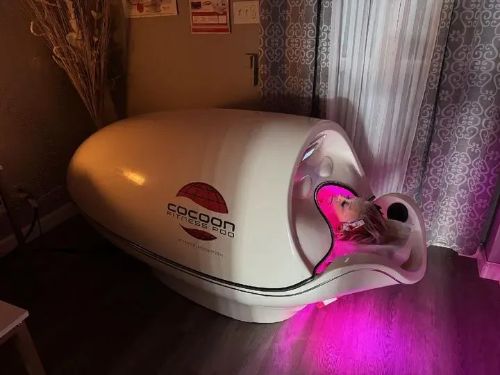 https://cdn.salonspotlight.com/photos/8sodwUftp9pOXjcOtrrq/55710023-022e-40a7-be2a-f0e98184460f_720x720