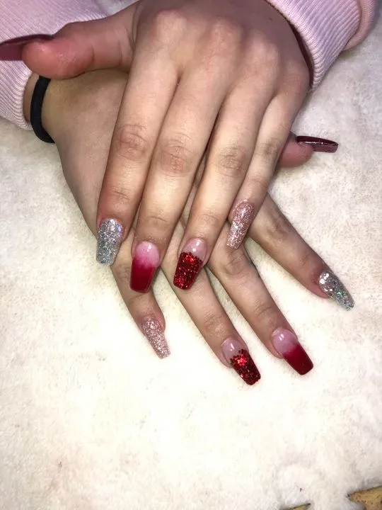https://cdn.salonspotlight.com/photos/8yIX0Sh8Owcx2omE0CZT/5e1d2362-0c1b-45c8-98f6-5a07ccaad10c_720x720