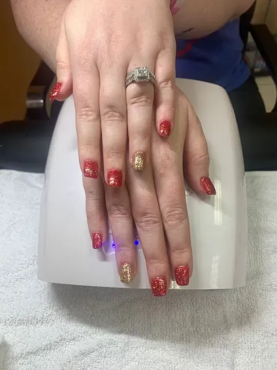 https://cdn.salonspotlight.com/photos/91L1Jvr7NDJPYxyiRkdU/9befb34d-23b4-4c47-a8f8-b890ae358c63_720x720