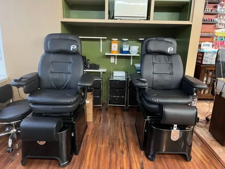 https://cdn.salonspotlight.com/photos/92Dq7tikHEZbhJw9FfSu/16dd8441-8d5d-41c2-b493-af83a3a8781f_720x720