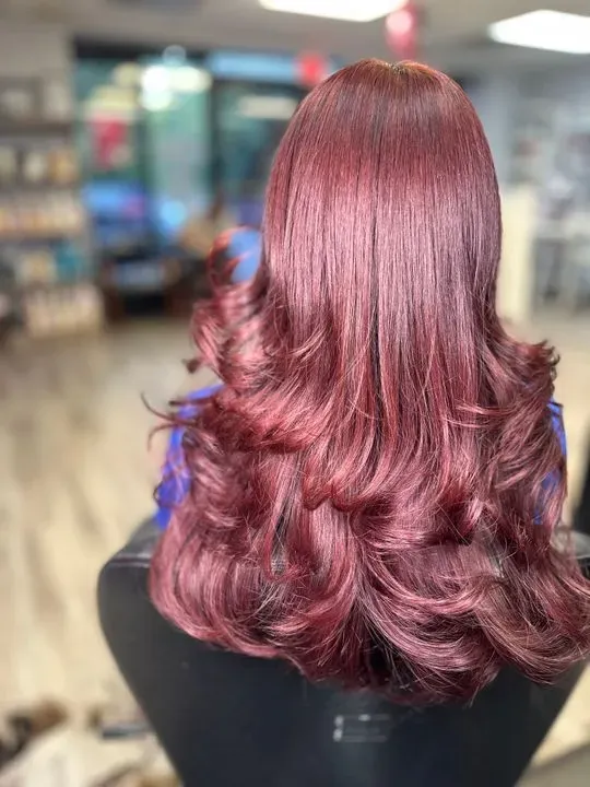 https://cdn.salonspotlight.com/photos/92PDxhy6ot58um4cCbR1/647882c5-78cc-4980-b04c-df3a080b82dc_720x720