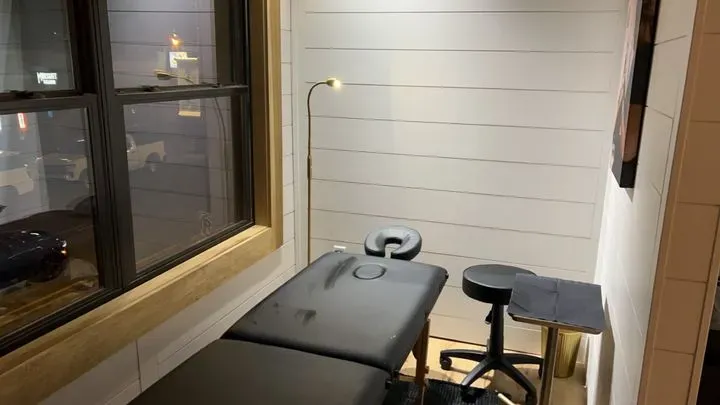 https://cdn.salonspotlight.com/photos/93cFVHJbr9lZRjhhsLzp/750eaa53-c3f6-4837-bbe8-03b65ab70dd1_720x720