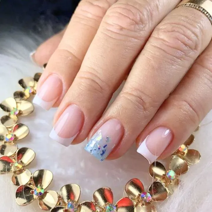 https://cdn.salonspotlight.com/photos/96ywTNsxNOb9LYBu9ogg/46f03762-651f-4162-9259-41d85bcb234f_720x720