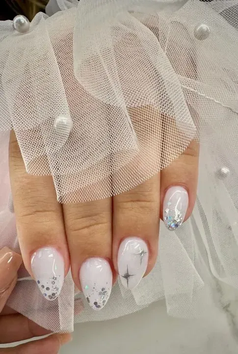 https://cdn.salonspotlight.com/photos/9FIRubClZCf6zzn2Ej9a/a9043de4-6b4c-4fe5-be36-9b4440db3f81_720x720