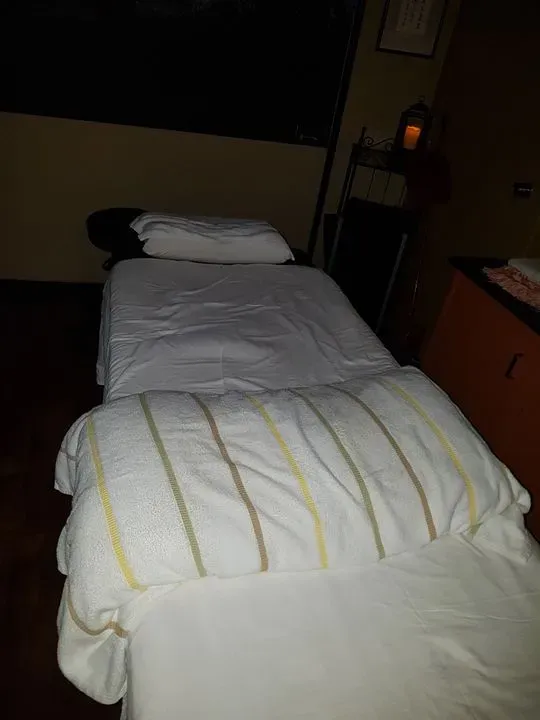https://cdn.salonspotlight.com/photos/9FhgnE6WZM1syoxmlMqK/90de3452-a5de-42ed-ad01-92c0796173fc_720x720