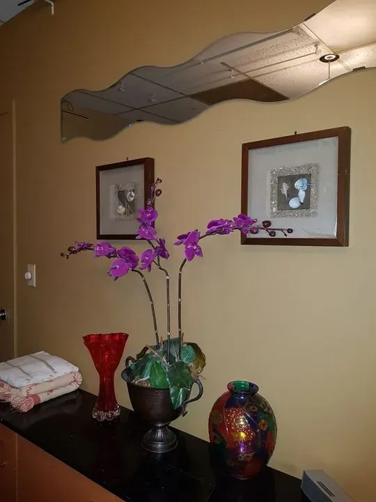 https://cdn.salonspotlight.com/photos/9FhgnE6WZM1syoxmlMqK/b51eb563-bd58-43d2-aaf1-b1eebf76fa62_720x720