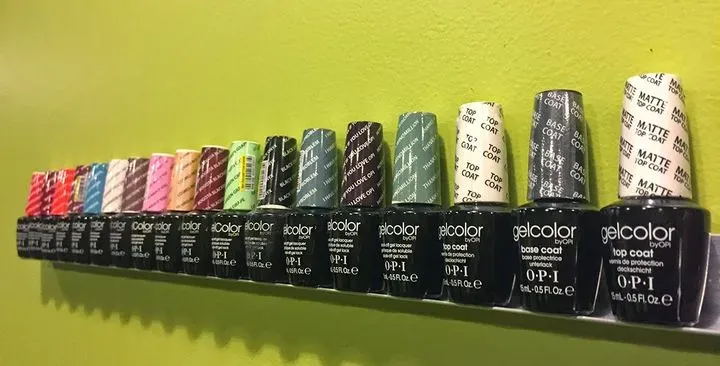 https://cdn.salonspotlight.com/photos/9GOpxObOqxokVvddEvKq/cd720a42-da5a-4811-b72e-5c78bb0d54ab_720x720