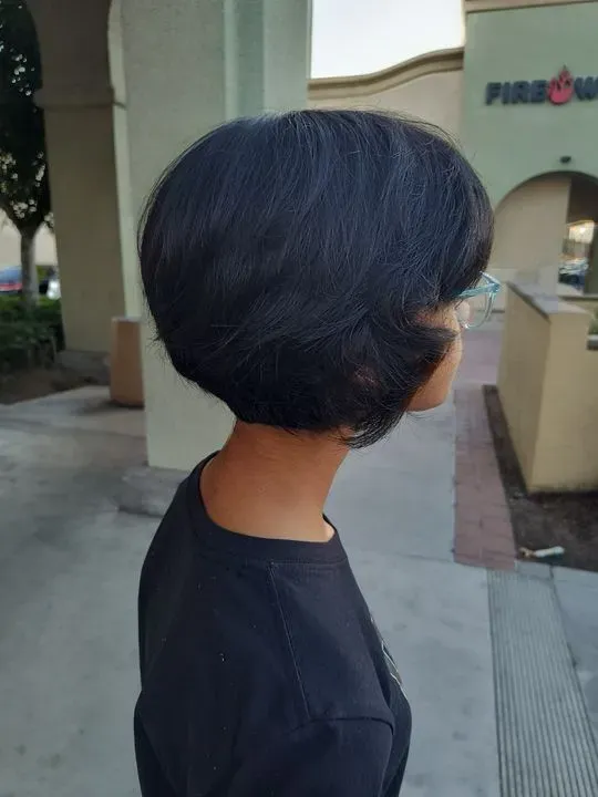 https://cdn.salonspotlight.com/photos/9GQvEyvK8xJzQn4zNN5Y/1f365f65-6d57-4702-846d-932fd25c3e09_720x720