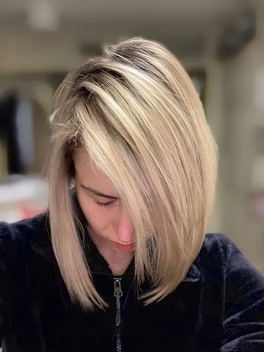 https://cdn.salonspotlight.com/photos/9GklyF8maO7uECEz6zTc/6ec1ddc9-f493-497b-a9af-aa280b637cdc_720x720