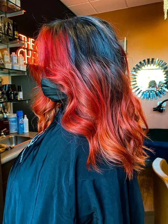 https://cdn.salonspotlight.com/photos/9HwKtNtqgDjAoOoLvBx1/15e01455-971c-422c-bd6c-adec8dd63097_720x720