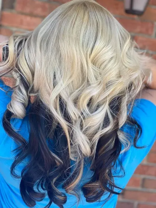 https://cdn.salonspotlight.com/photos/9I0R535oL24EWWiSRjCG/4b62b72f-6fd5-4e6d-9744-b3fdf7f40c29_720x720