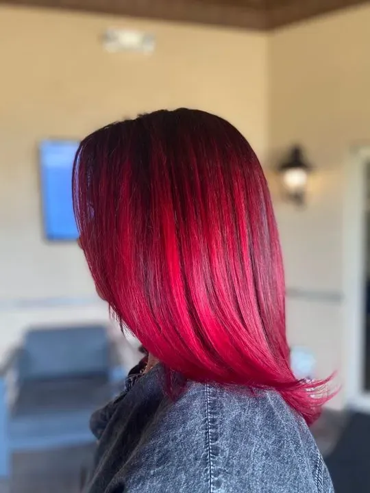 https://cdn.salonspotlight.com/photos/9KKG2hoU5X82w33KLdiJ/24a14d25-aaeb-4c35-bc31-d5c5994e5d14_720x720